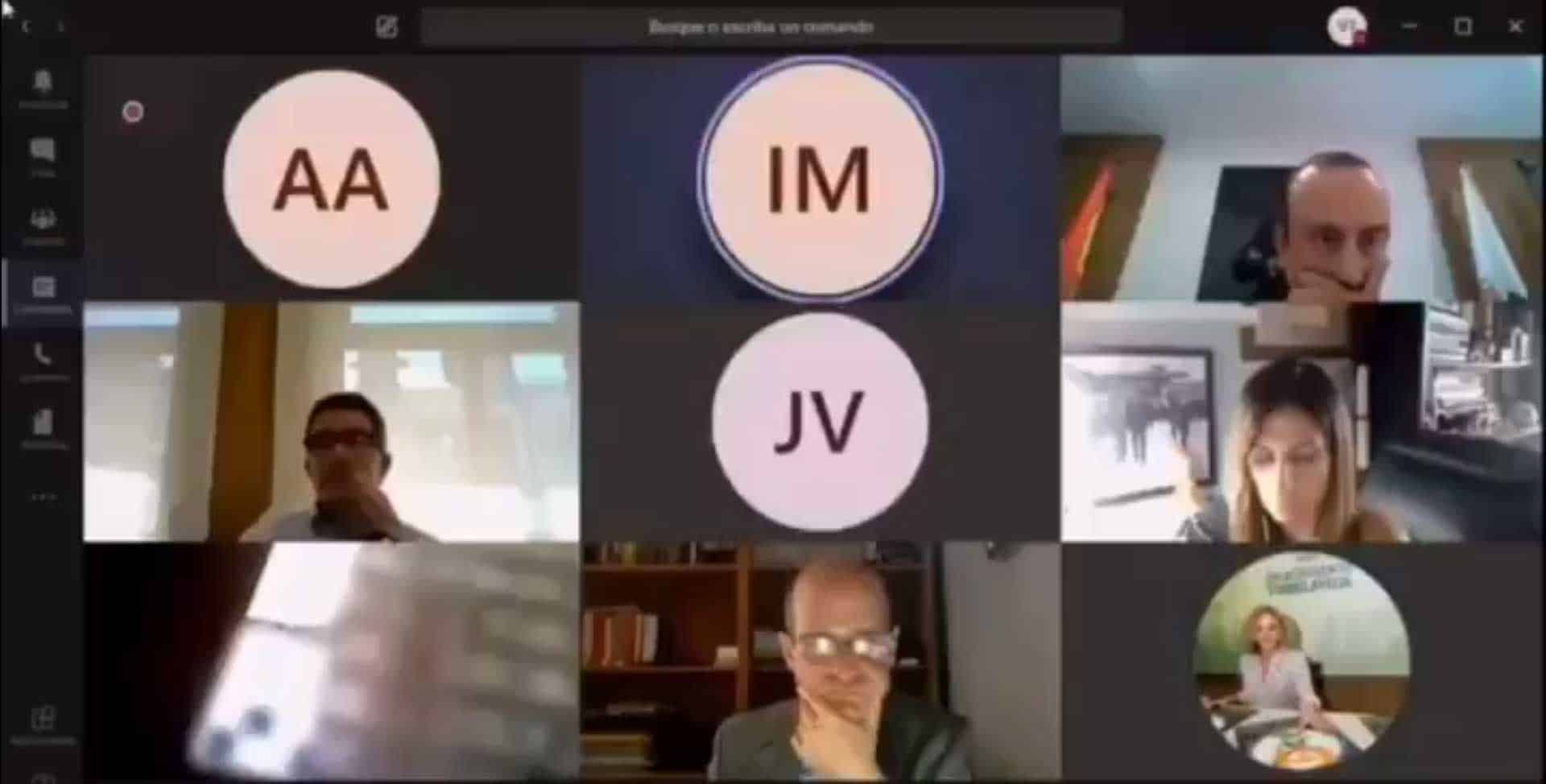 Captan a legislador desnudo durante videollamada; olvidó apagar la cámara