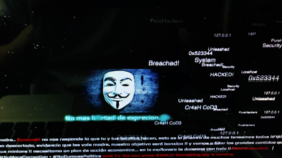 Condusef se convierte en víctima de Anonymous; secuestran su página web