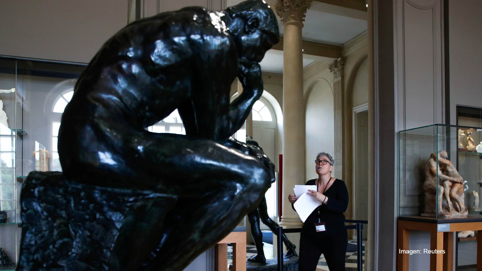 En el museo Rodin de París vende bronces para sobrevivir