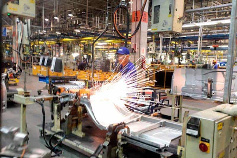 Ajustan industriales de Nuevo León pronósticos para la economía
