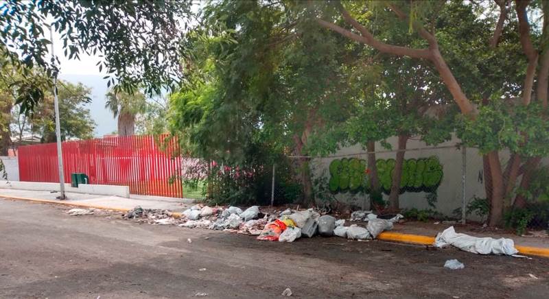NL evade reparar escuelas