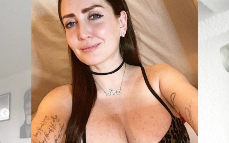 Celia Lora impacta con ardiente look militar
