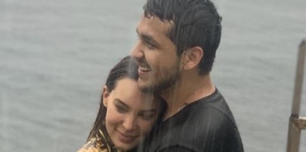 ¡Christian Nodal le dice 'Te amo' a Belinda! Mira las fotos