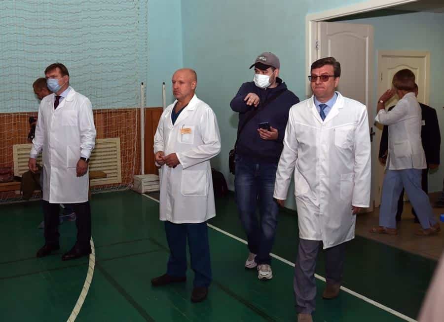 Médicos rusos autorizan el traslado de Navalni a Alemania