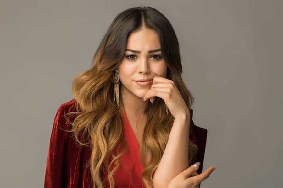 Danna Paola cautiva a sus seguidores con sensual atuendo rojo