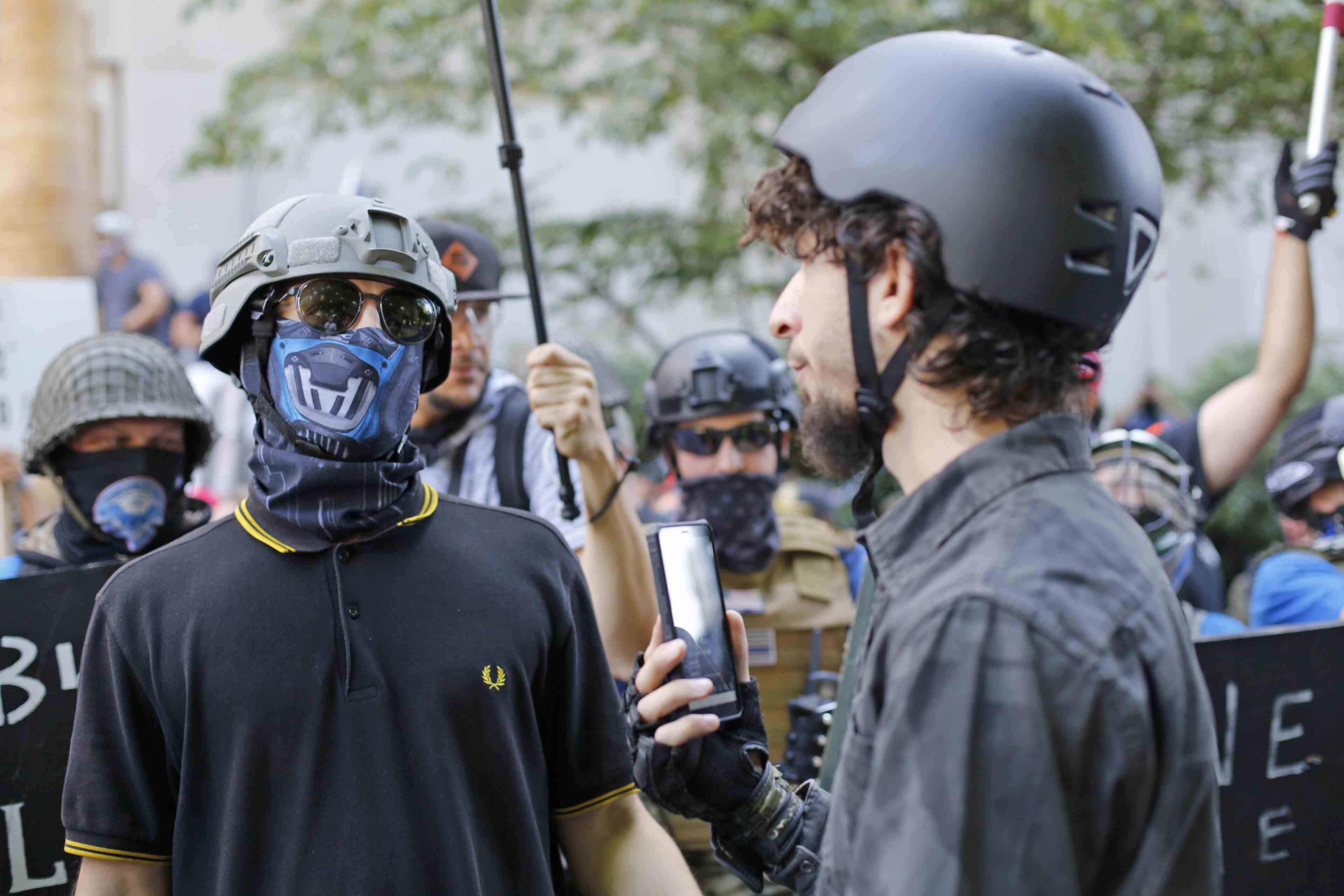 Protestas se tornan violentas en plaza de Oregon