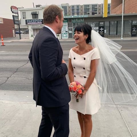 Lily Allen se casa en Las Vegas con el actor David Harbour