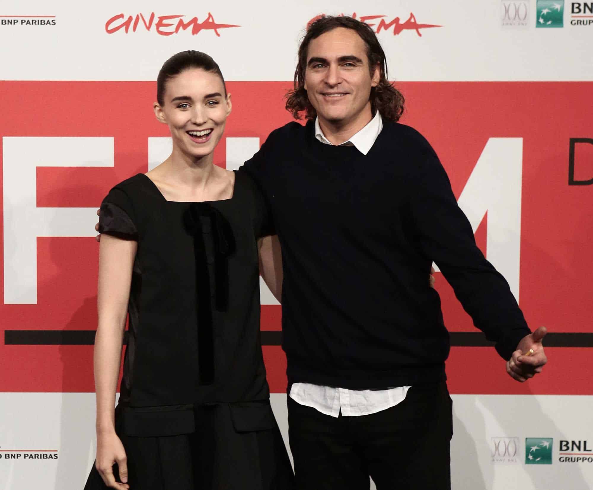 Joaquín Phoenix y Rooney Mara ya son padres de un niño... ¡y le pusieron River!