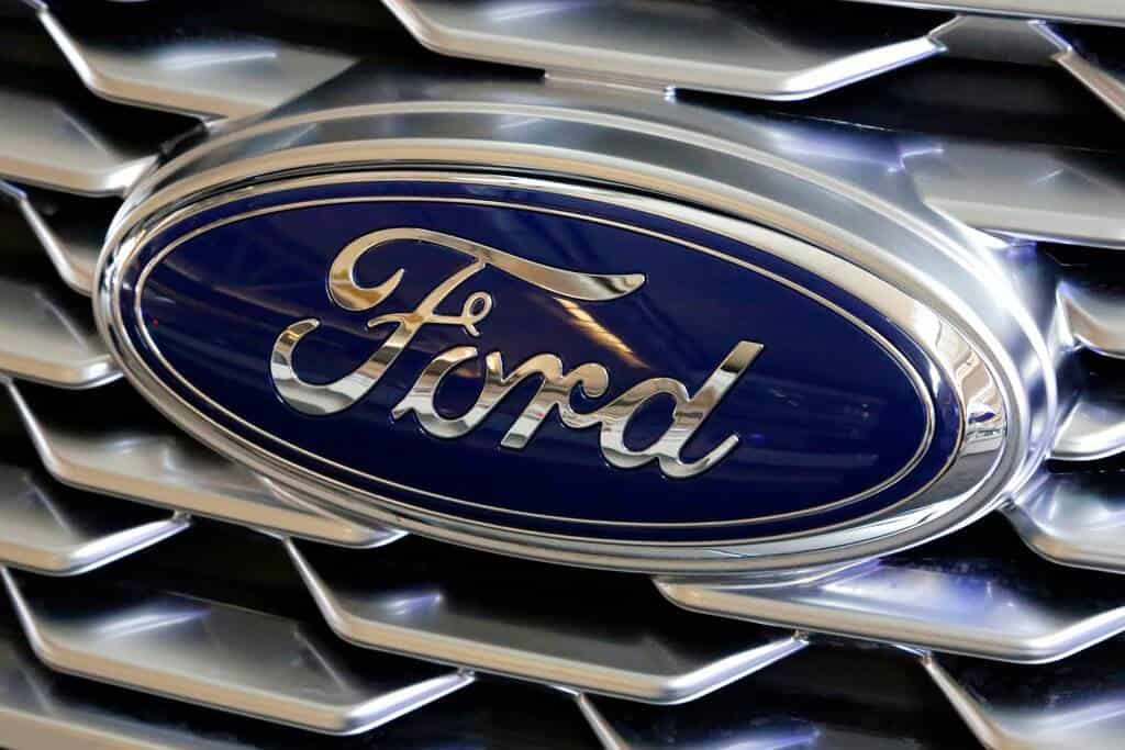 Ford avisa de falla en cámaras en más de 700.000 vehículos