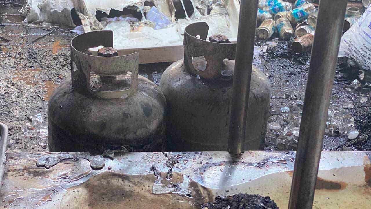 Flamazo provoca incendio en San Pedro; se realizaban preparativos para una boda