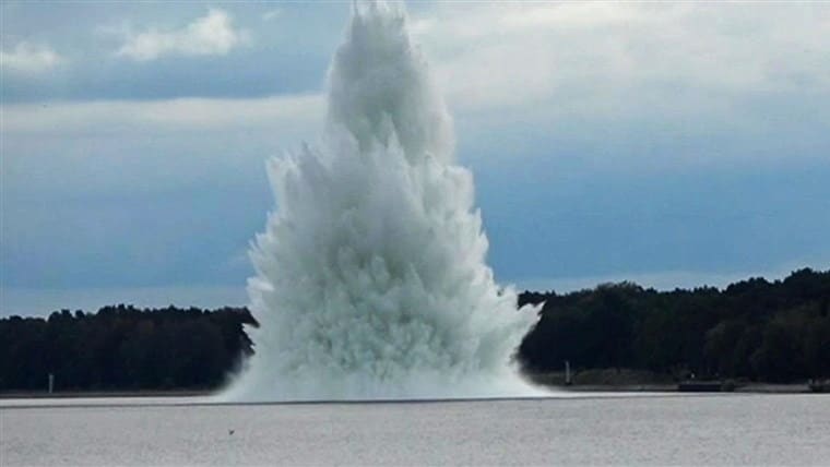 Estalla bomba de la II Guerra Mundial en aguas de Polonia