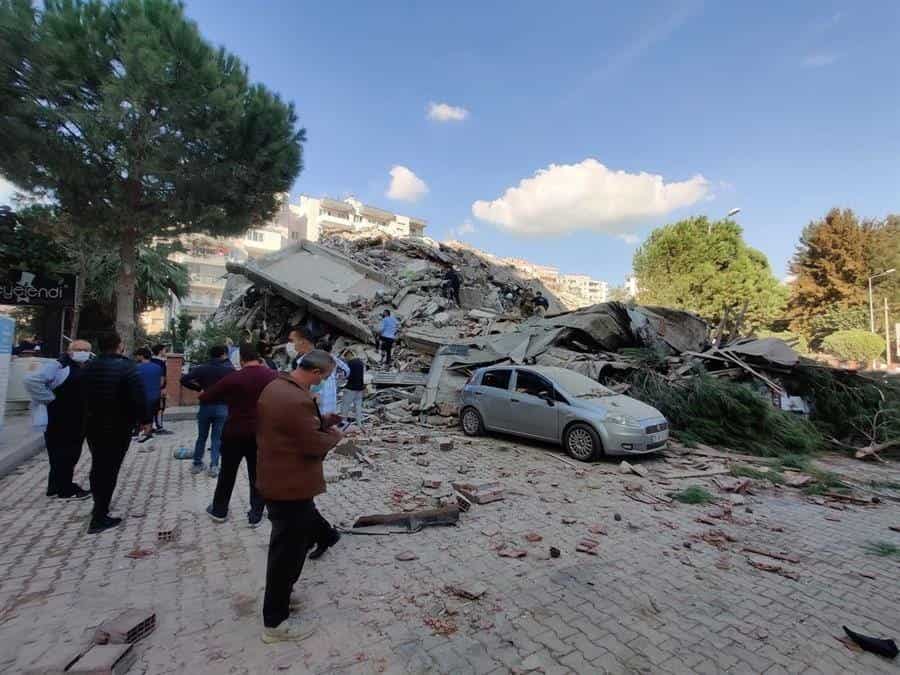 Ascienden a 20 muertos y 786 heridos por Terremoto en Esmirna