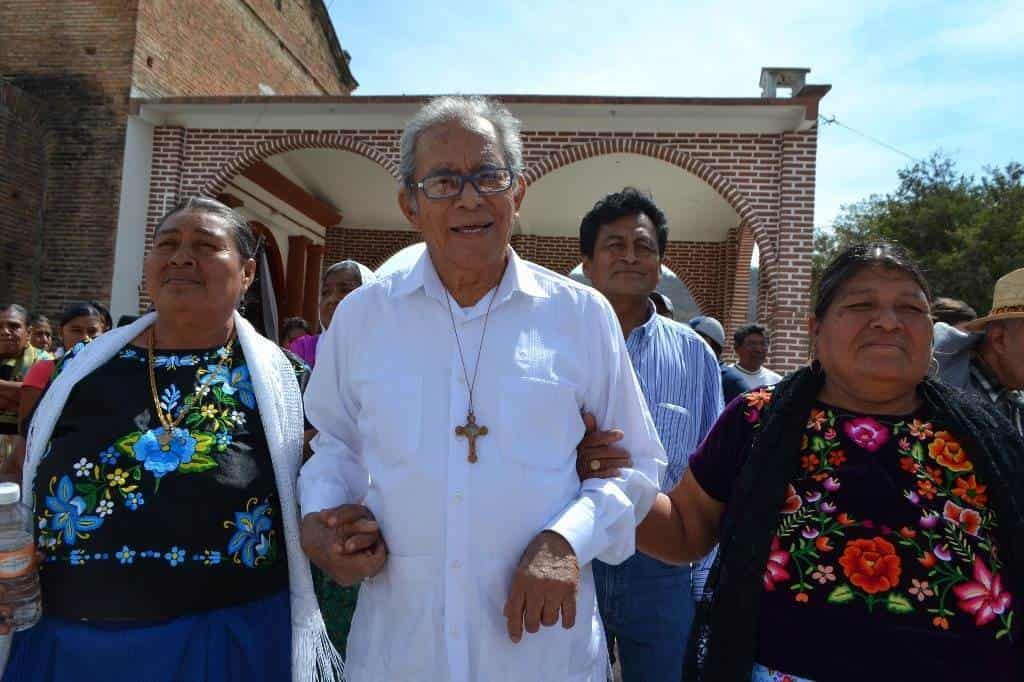 Muere Arturo Lona 'El obispo de los pobres' por COVID-19