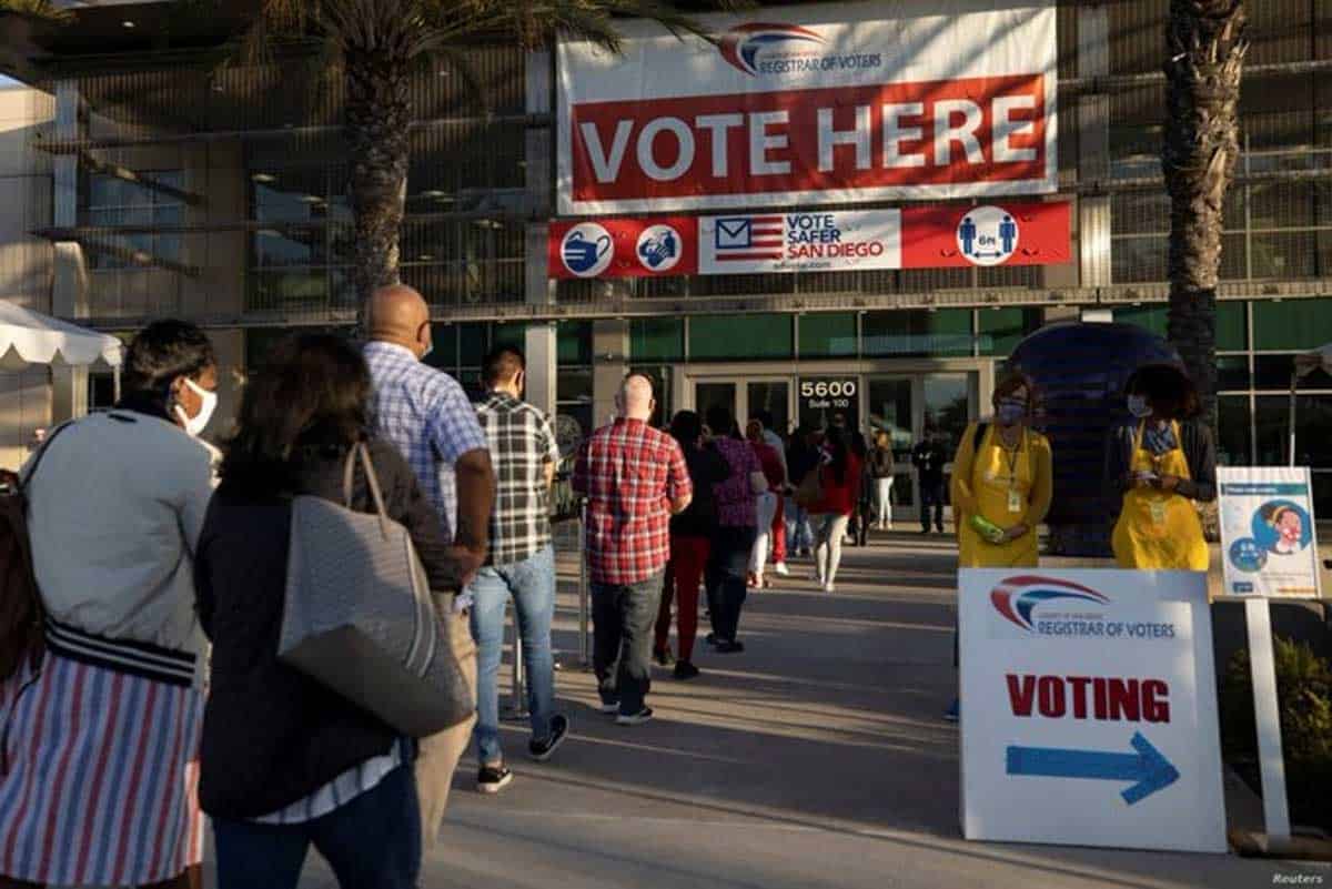 Cierran los primeros colegios electorales en Estados Unidos