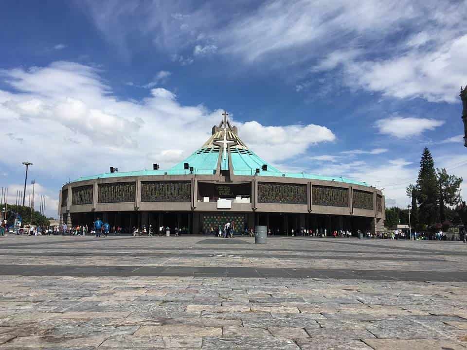 Viralizan fotografías de Biden en la Basílica de Guadalupe