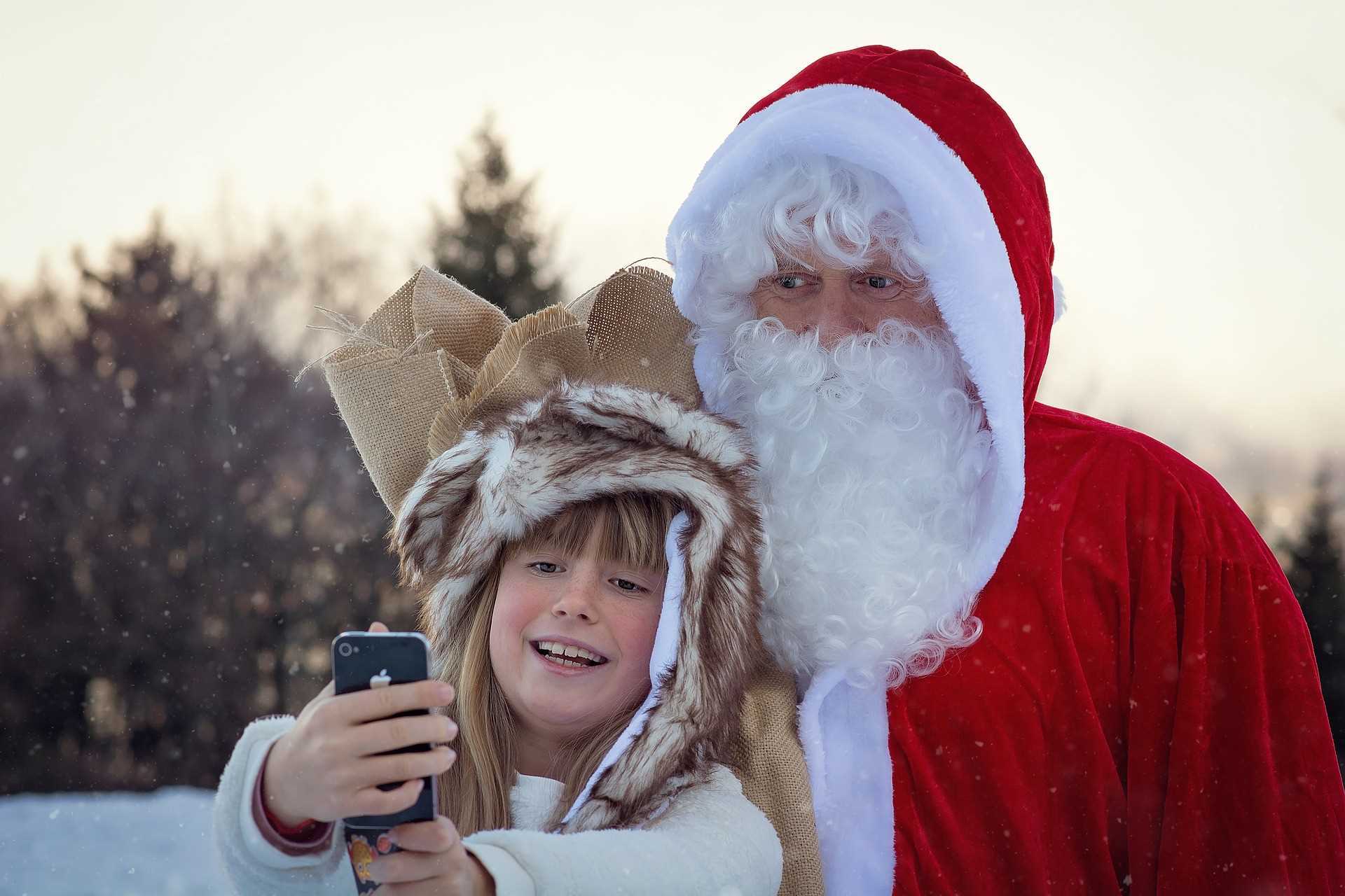 Mujer quería un video de Santa, pero la amenazan con poner las fotos de sus  hijos en sitios porno