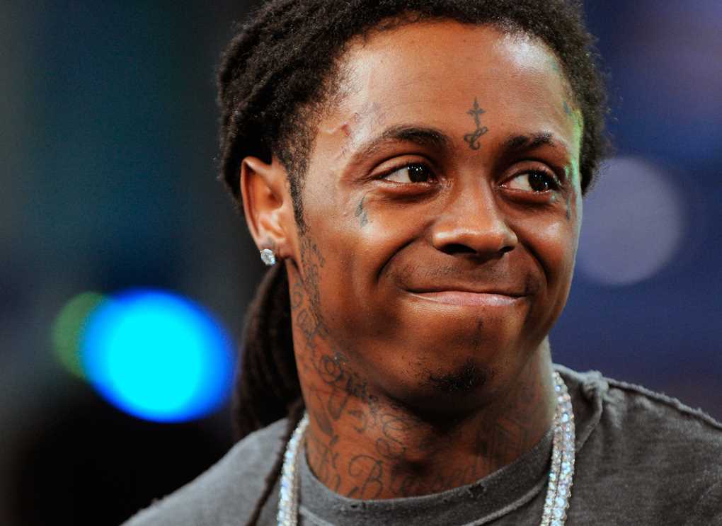 Rapero Lil Wayne se declara culpable en EUA por posesión de armas