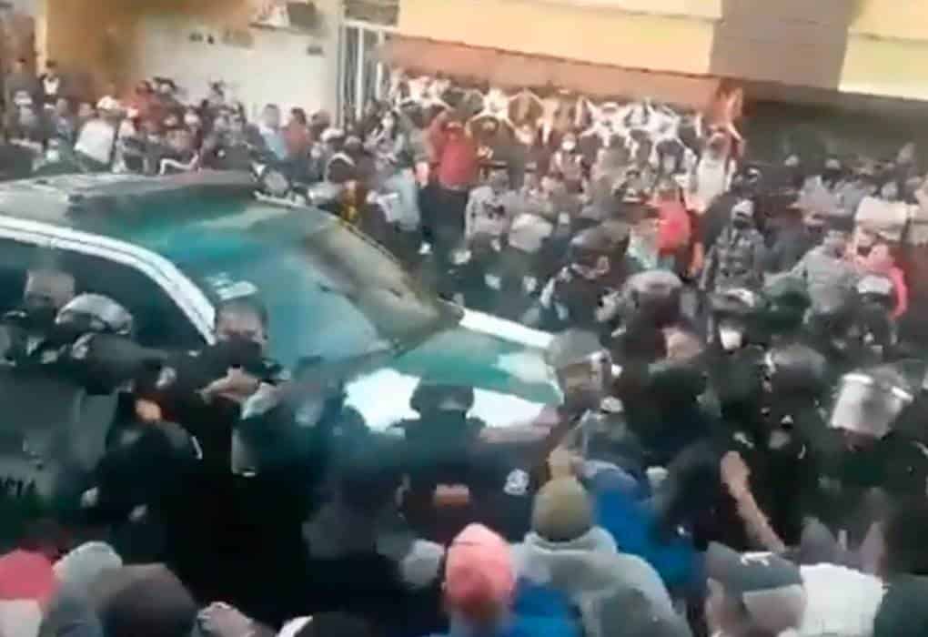 CDMX: Linchan a presunto ladrón; lo vieron entrando a una vivienda
