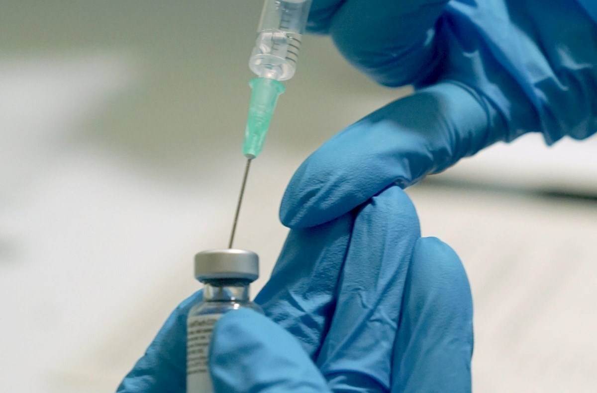 La OPS negocia con Moderna y Pfizer para garantizar el acceso a la vacuna en América