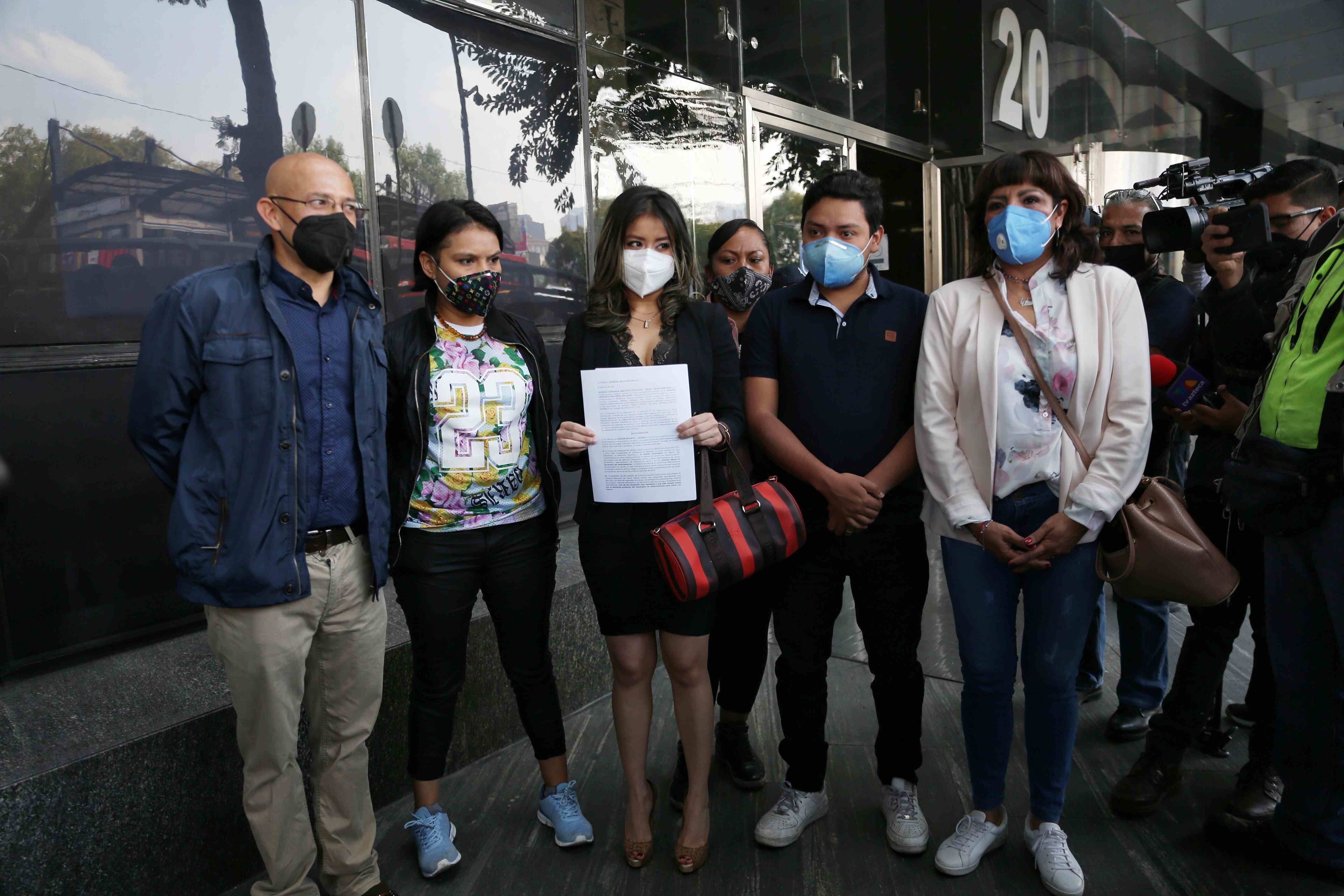 Padres de niños con cáncer denuncian a titular de la CNDH de México
