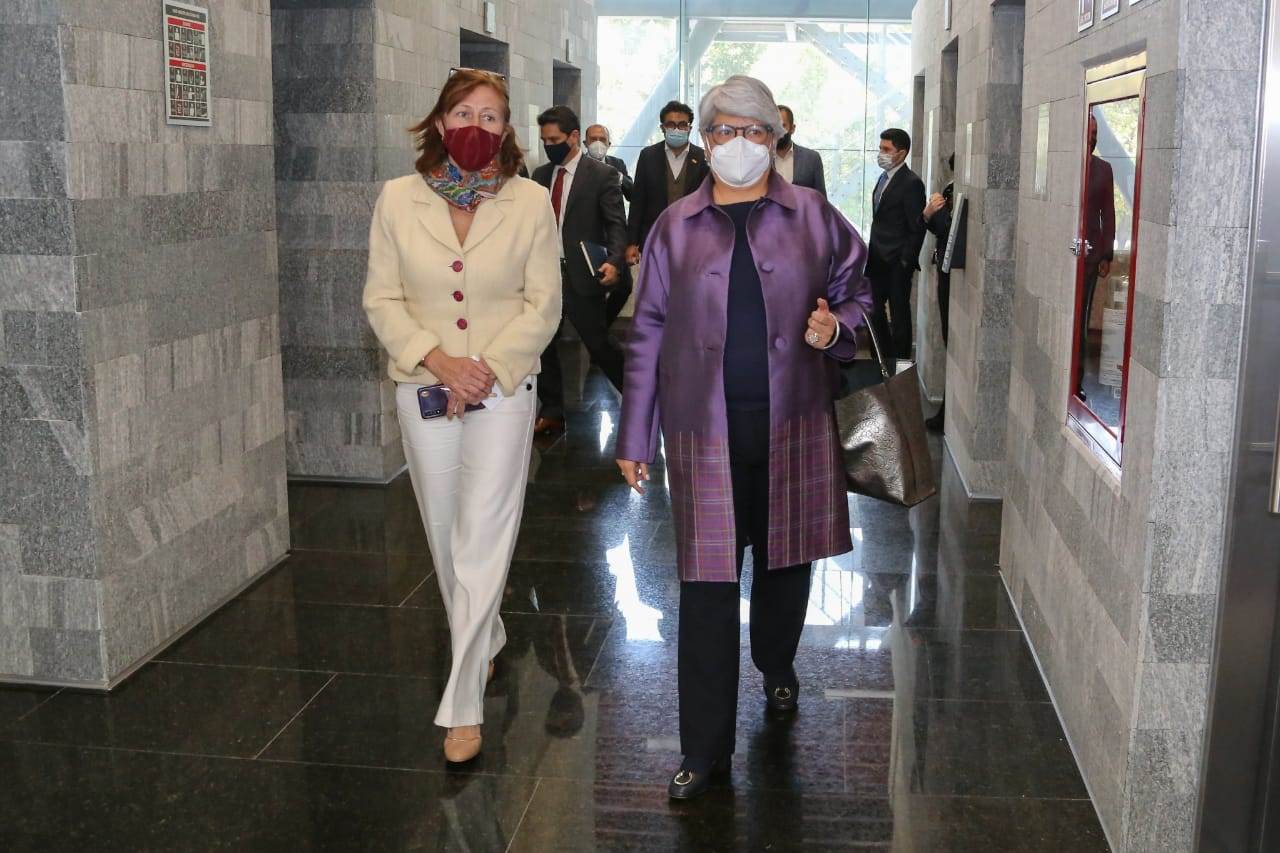 Asume Tatiana Clouthier como nueva secretaria de Economía
