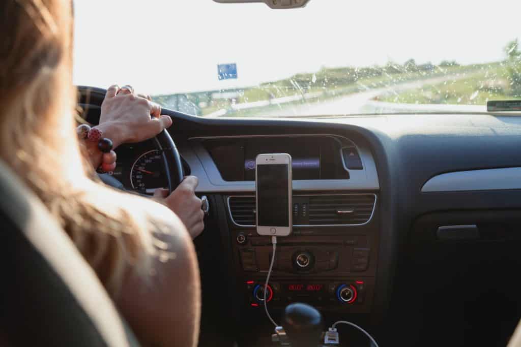Acusan choferes: Uber y DiDi suben comisión