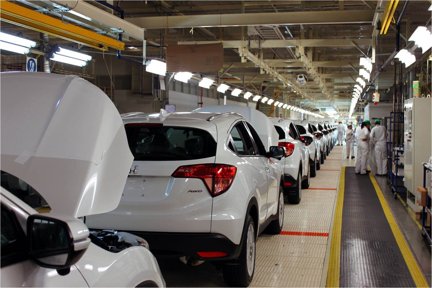 Suspenderá Honda producción en México