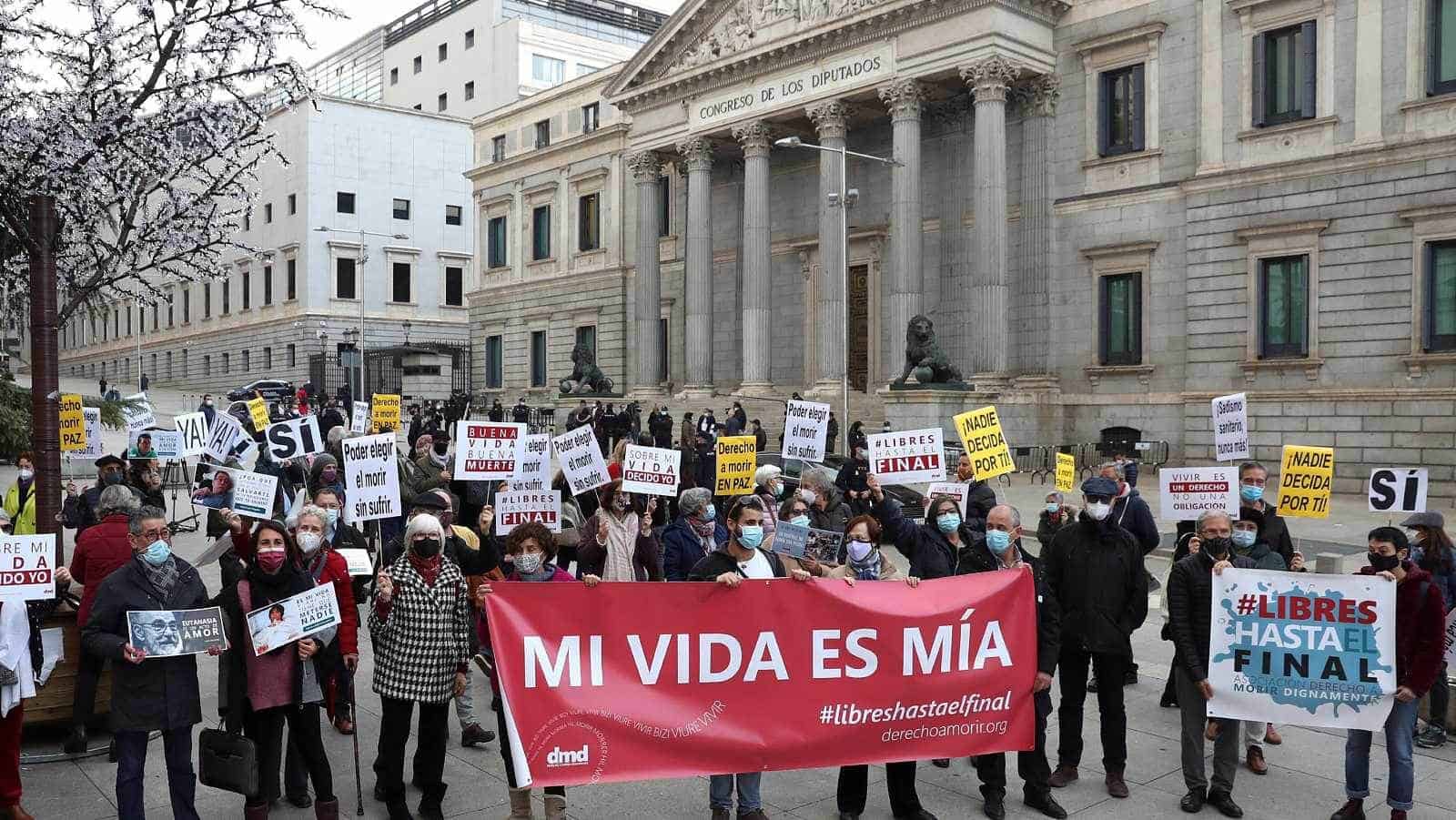 España legaliza la eutanasia y el suicidio asistido