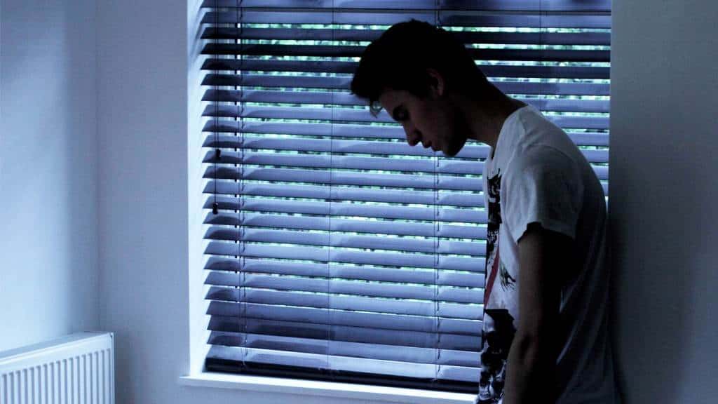 Encierro pone a menores de edad al punto del suicidio en Estados Unidos