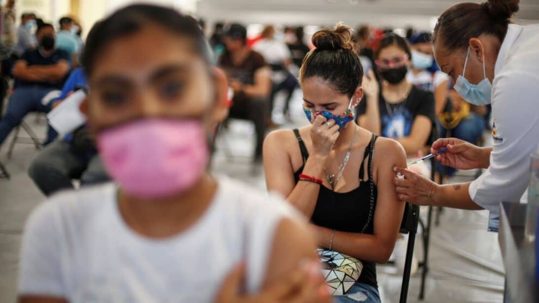 ¿Te vacunarán con Moderna? Esto es lo que tienes saber