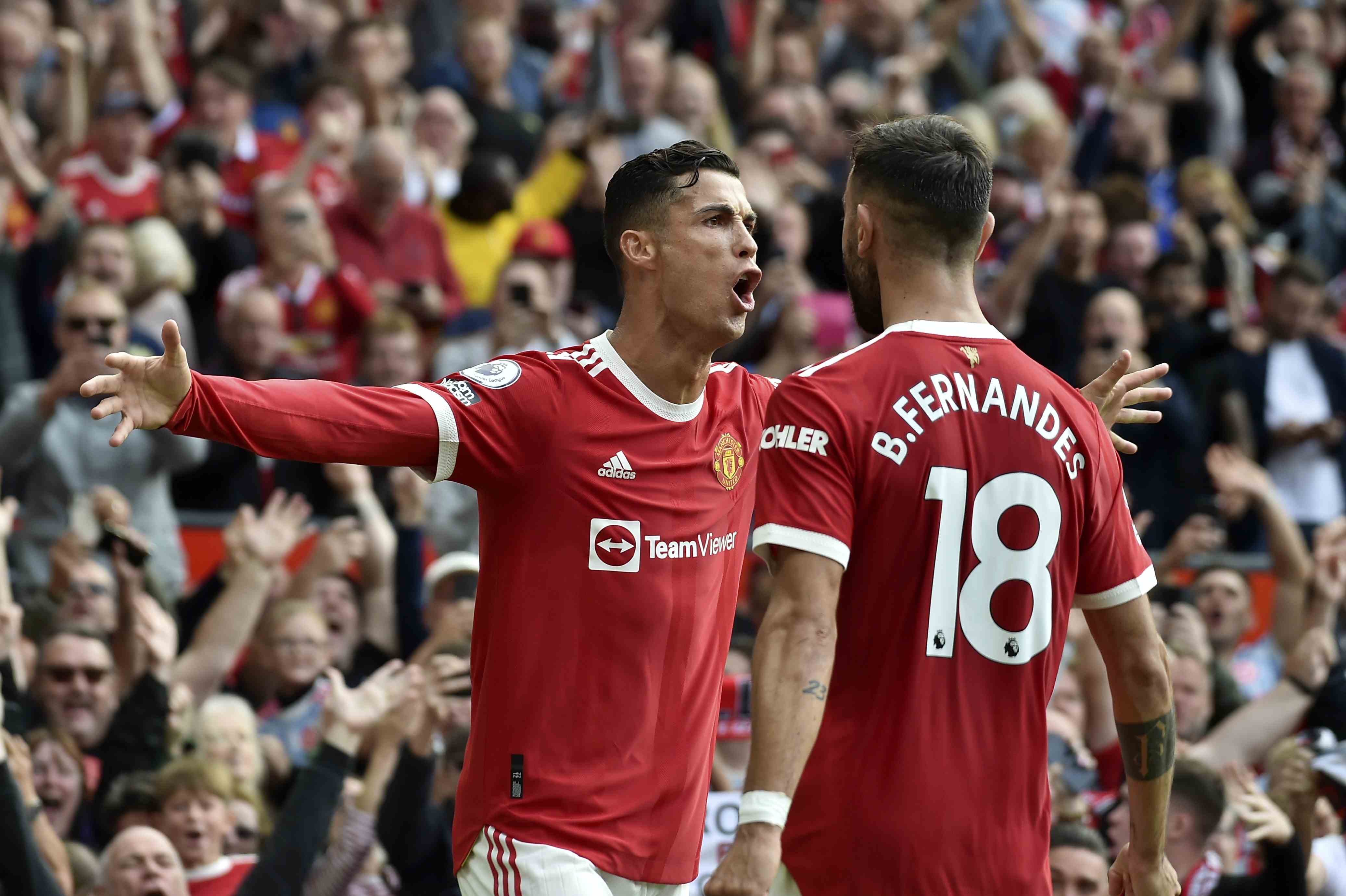 Cristiano Ronaldo anota doblete en su regreso al Manchester United