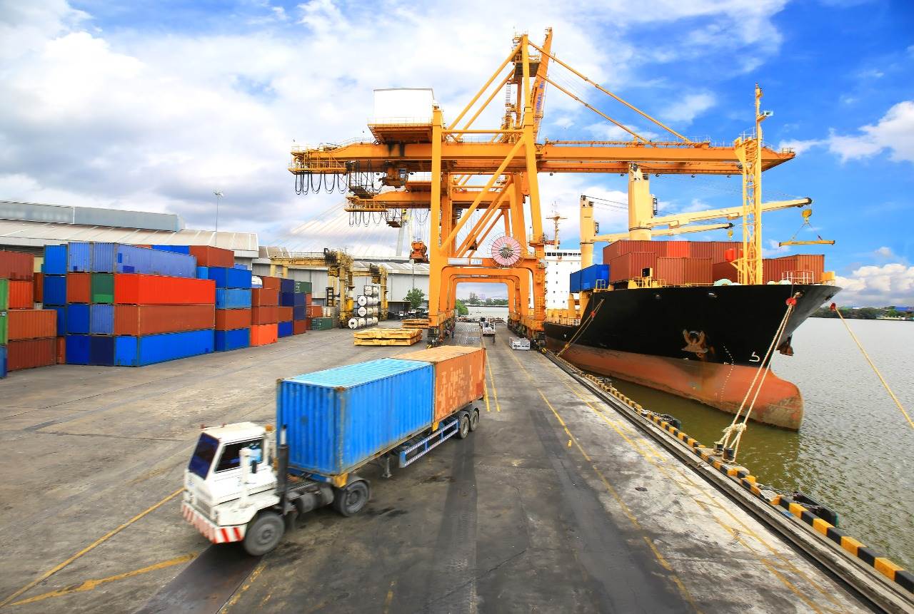 Exportaciones a EUA 'aceleran' recuperación económica de México