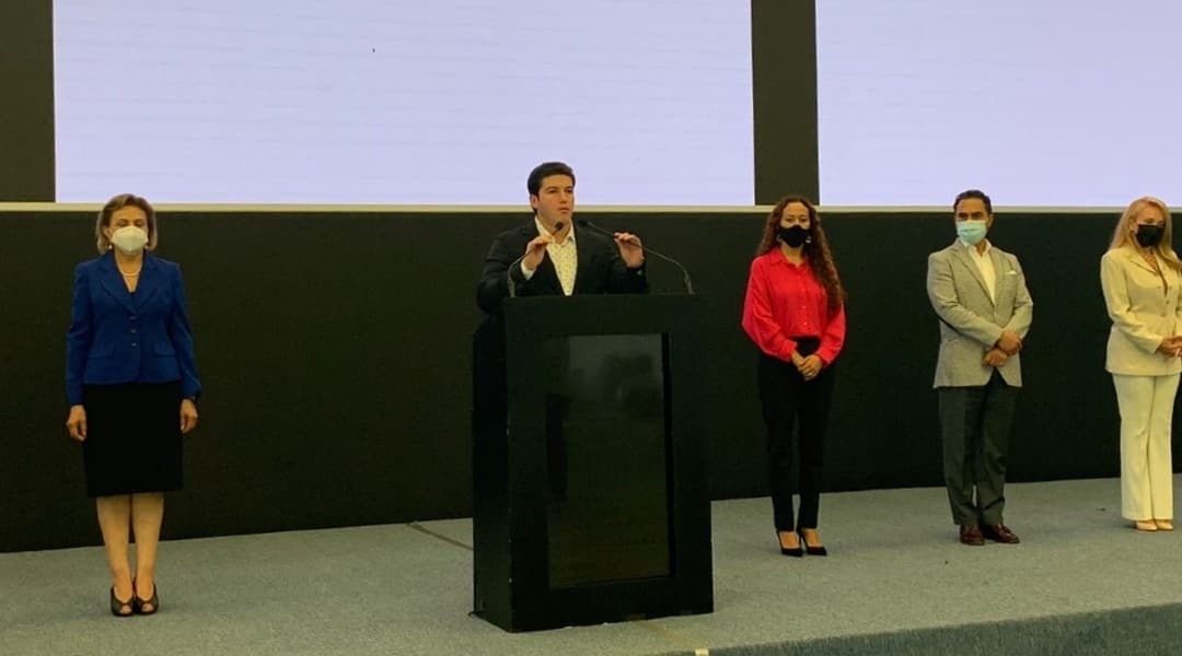 Presenta Samuel García su quinto equipo de transición