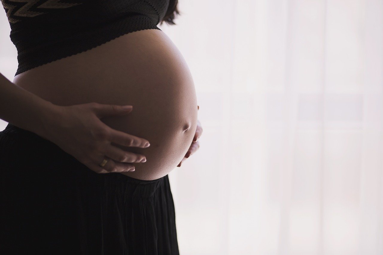 Quitan veto a mujeres embarazadas