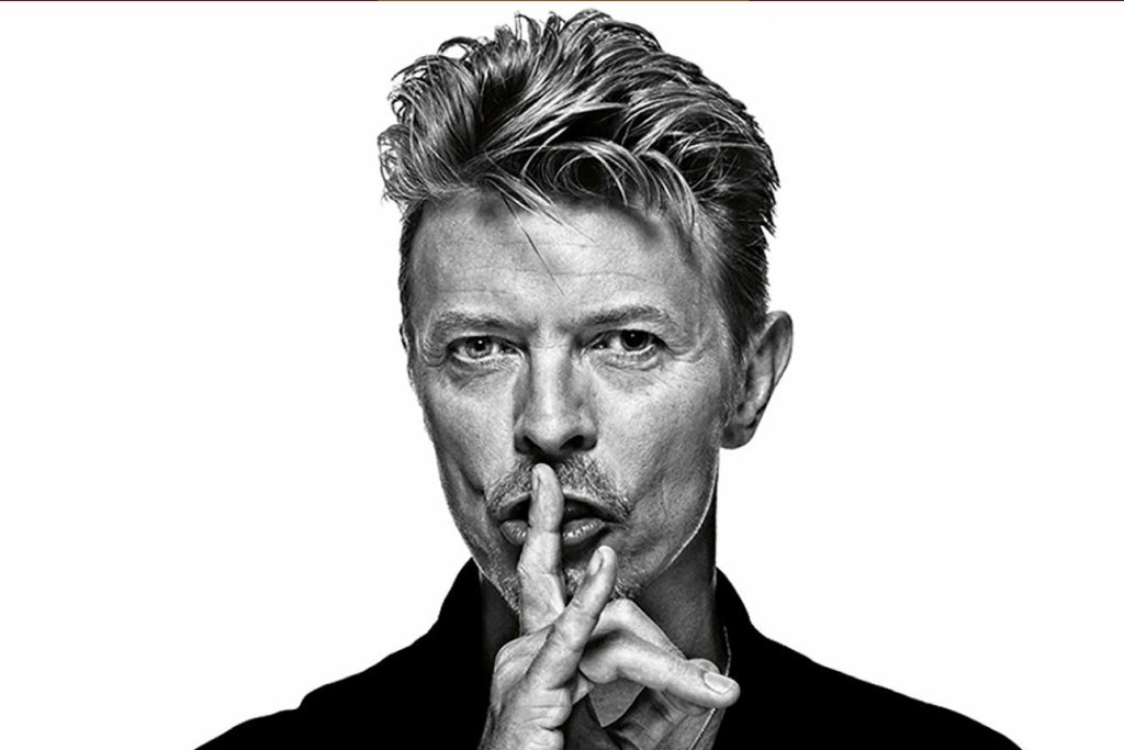 Warner quiere los derechos del cancionero de David Bowie