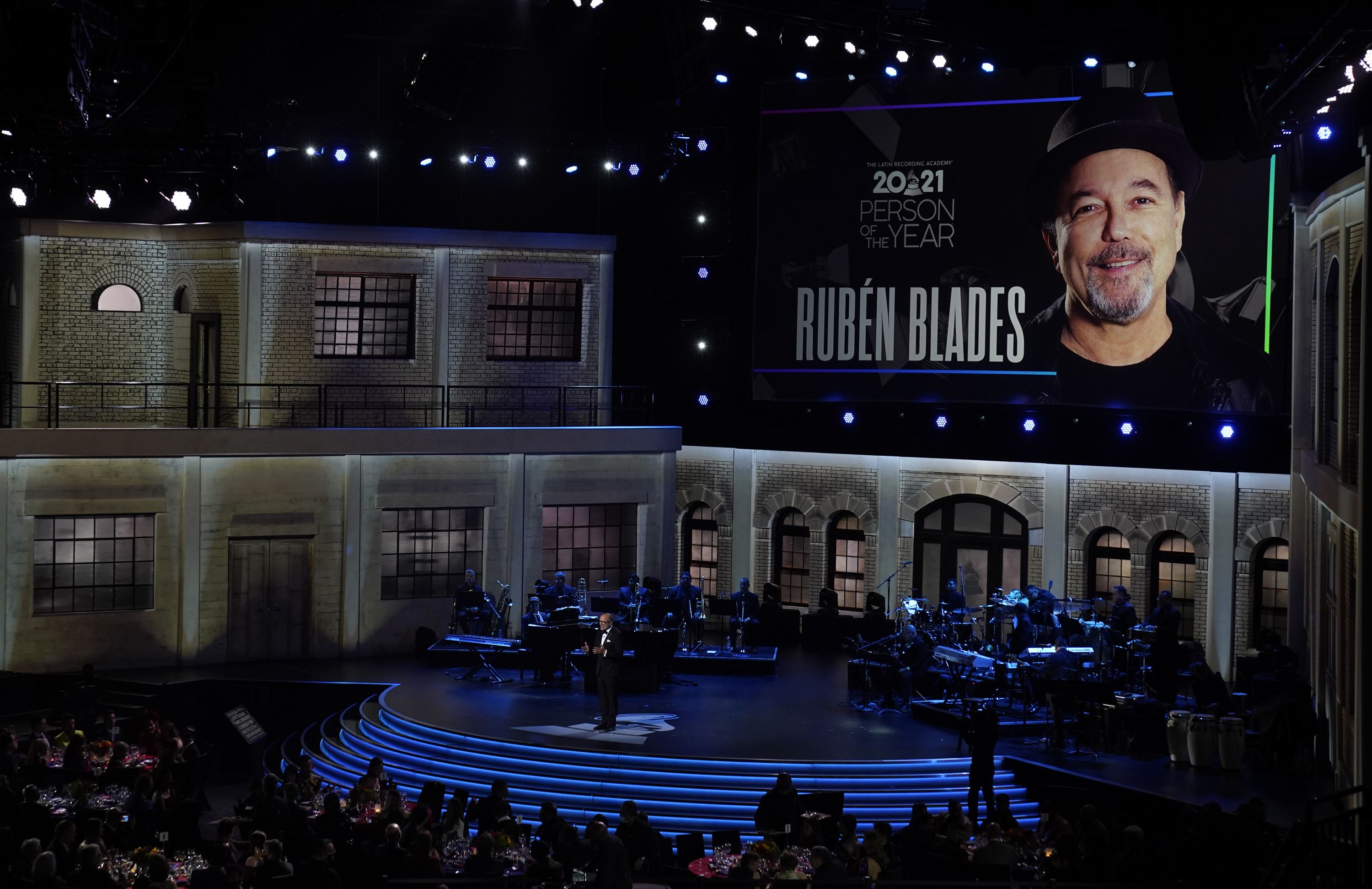Rubén Blades es homenajeado como Persona del Año