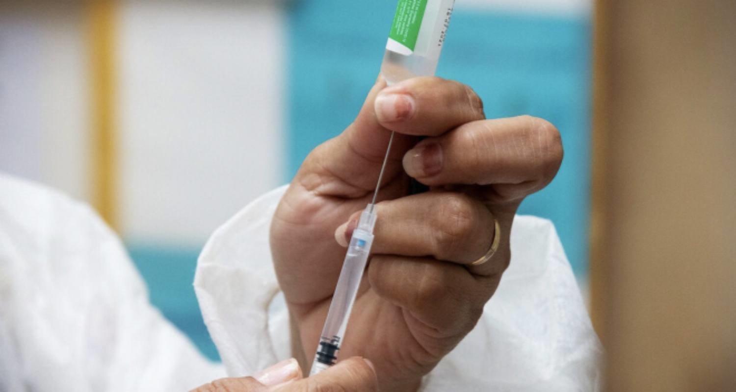 ¿Habrá refuerzo antiCovid? Salud informará próxima semana
