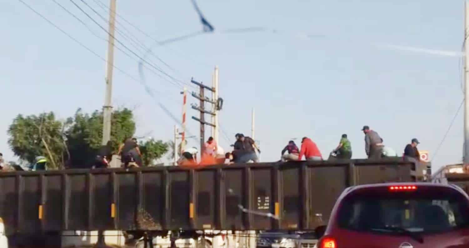Captan robo 'hormiga' a vagones del tren en Monterrey