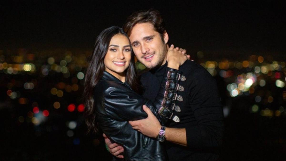 Diego Boneta felicita a Renata Notni con tierno mensaje