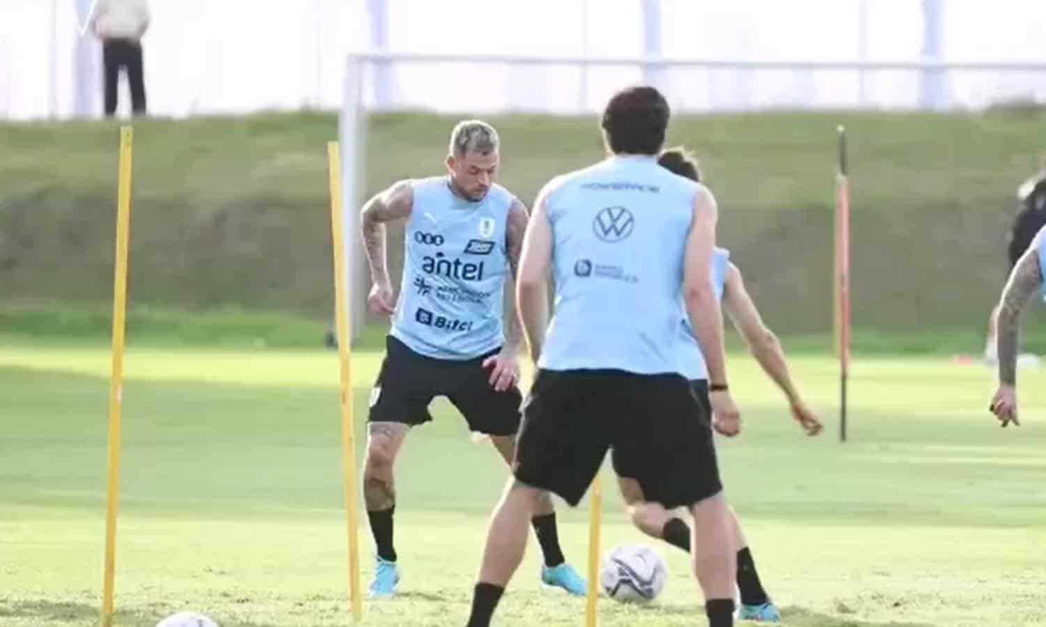Ya practica Nicolás 'Diente' López con la Selección Uruguaya