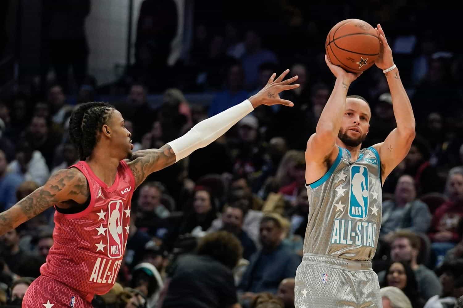 Equipo LeBron brilla más y gana Juego de Estrellas de NBA 