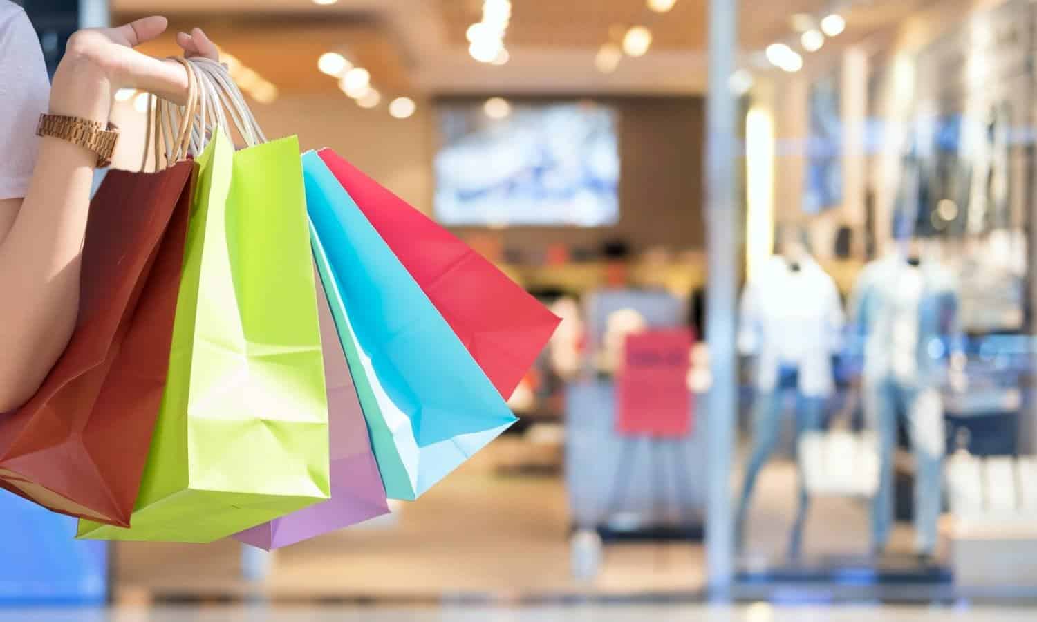 Se reactiva el shopping y el empleo en comercios de NL