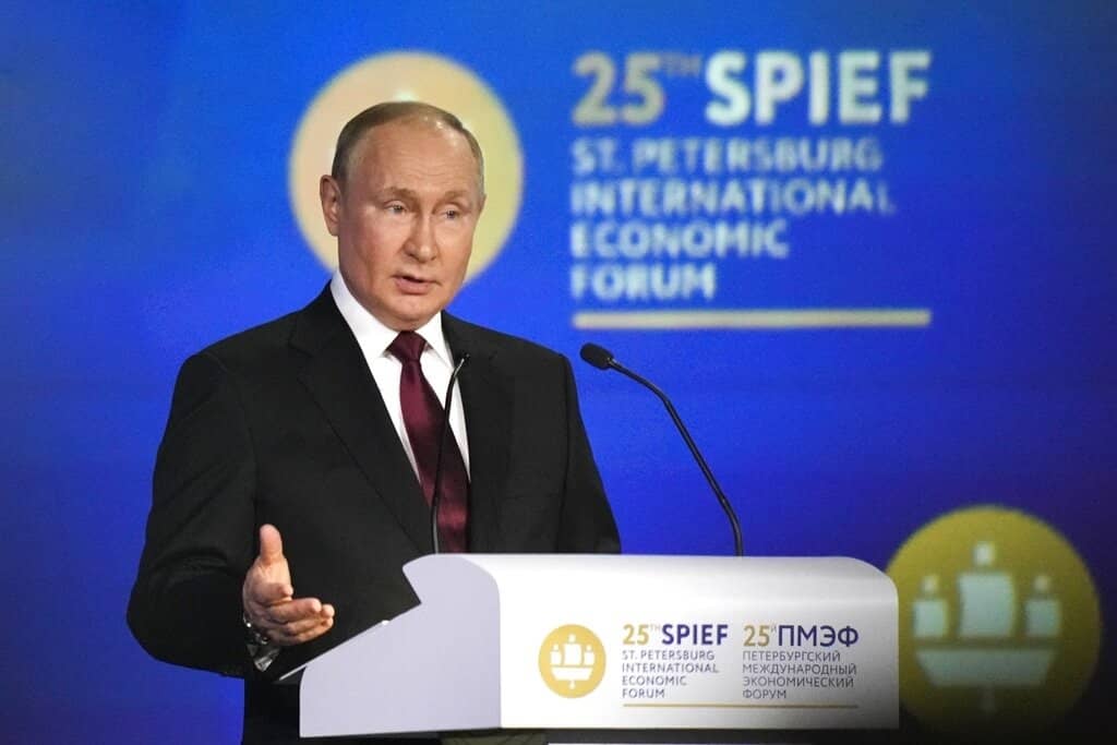 Redistribuye Putin puestos de Alto Rango en Rusia
