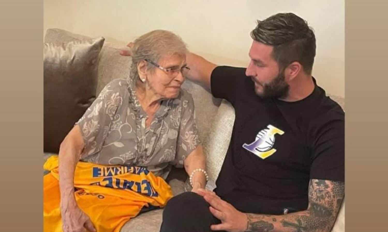 Gignac cumple deseo de cumpleaños a abuelita de 100 años